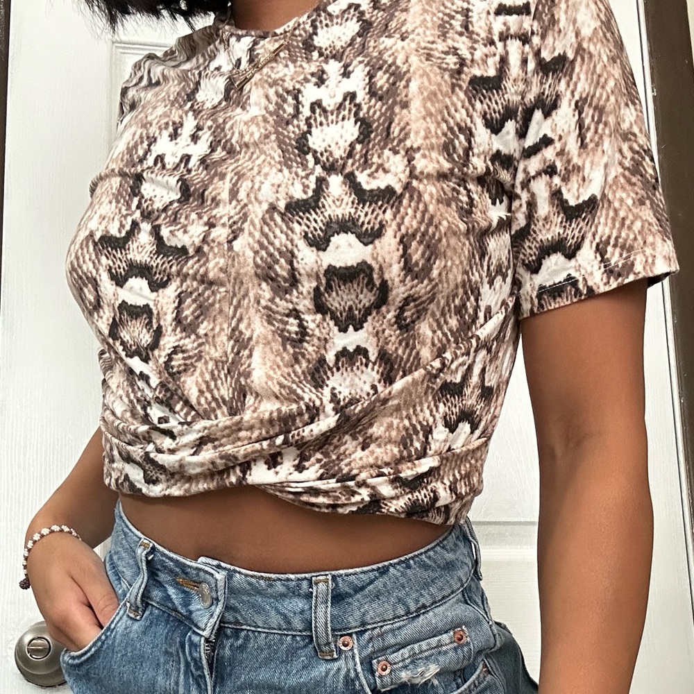 H&M Snake print crop top